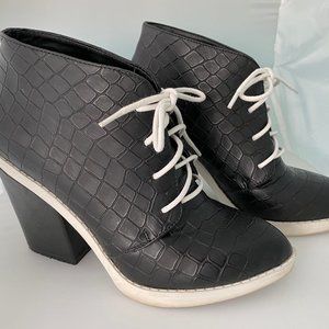 Chinese Laundry Elise  Croc Embossed Booties